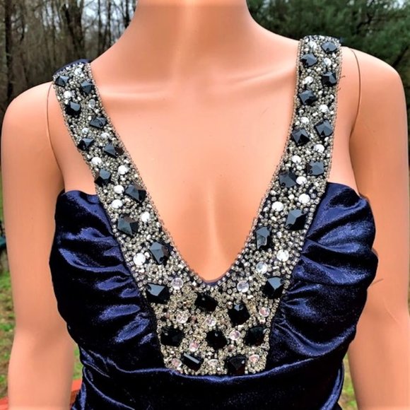 CITY STUDIO Jeweled Ruched Cocktail Bodycon Dress - Picture 2 of 8